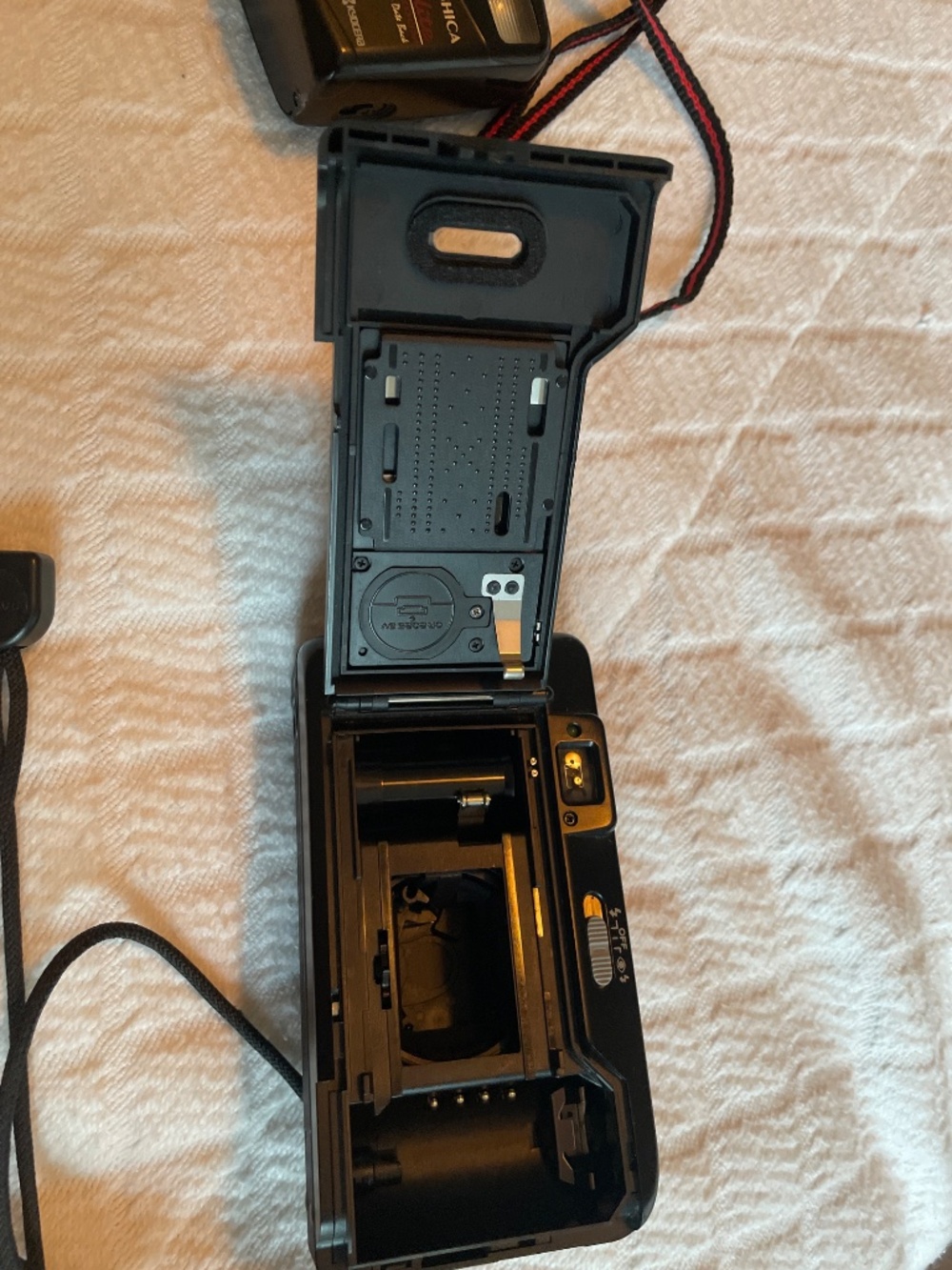 Camera Lot - Picture 4 of 16